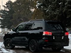 Photo of the vehicle Lexus LX