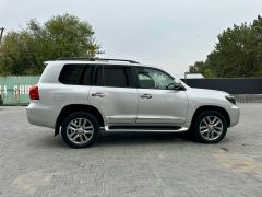 Сүрөт унаа Toyota Land Cruiser