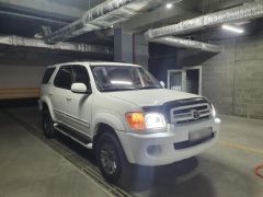 Photo of the vehicle Toyota Sequoia