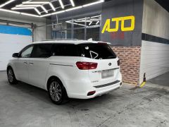 Фото авто Kia Carnival