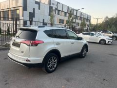 Сүрөт унаа Toyota RAV4