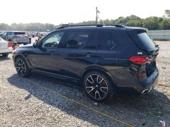 Photo of the vehicle BMW X7