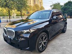 Photo of the vehicle BMW X5