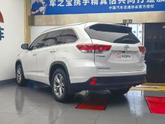 Photo of the vehicle Toyota Highlander