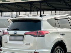 Сүрөт унаа Toyota RAV4