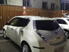 Фото авто Nissan Leaf
