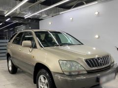 Photo of the vehicle Lexus RX