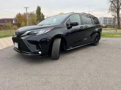 Фото авто Toyota Sienna