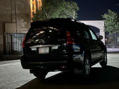 Photo of the vehicle Lexus GX