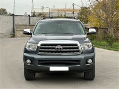 Сүрөт унаа Toyota Sequoia