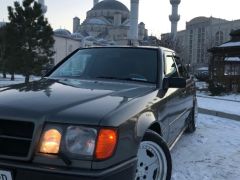 Сүрөт унаа Mercedes-Benz W124