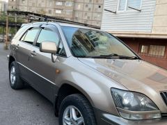 Сүрөт унаа Toyota Harrier