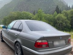 Photo of the vehicle BMW 5 Series