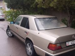 Сүрөт унаа Mercedes-Benz W124