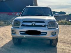 Сүрөт унаа Toyota Sequoia