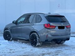 Photo of the vehicle BMW X5