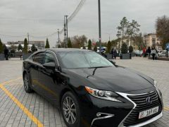 Photo of the vehicle Lexus ES