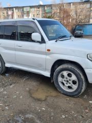 Сүрөт унаа Mitsubishi Pajero iO