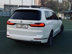 Фото авто BMW X7