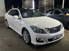 Фото авто Toyota Crown