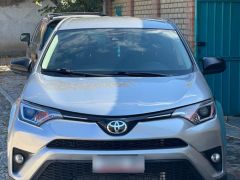 Сүрөт унаа Toyota RAV4