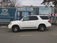 Фото авто Toyota Sequoia