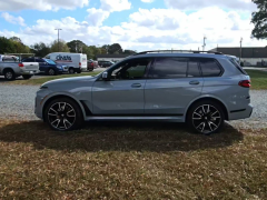 Photo of the vehicle BMW X7