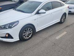 Photo of the vehicle Hyundai Sonata