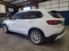 Photo of the vehicle BMW X5