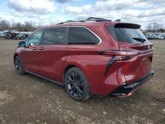 Photo of the vehicle Toyota Sienna