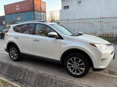 Photo of the vehicle Toyota RAV4