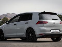 Фото авто Volkswagen Golf GTI