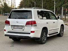 Photo of the vehicle Lexus LX