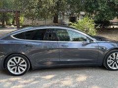 Фото авто Tesla Model 3