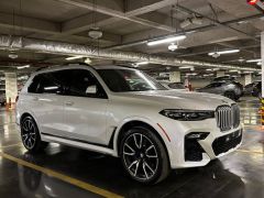 Photo of the vehicle BMW X7