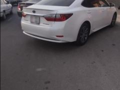 Photo of the vehicle Lexus ES