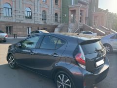 Фото авто Toyota Prius c