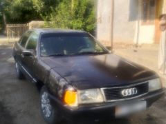 Photo of the vehicle Audi 100