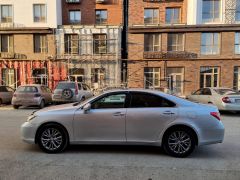 Photo of the vehicle Lexus ES