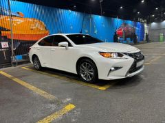 Photo of the vehicle Lexus ES