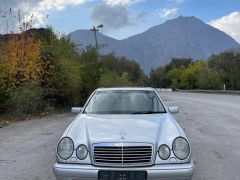 Photo of the vehicle Mercedes-Benz E-Класс