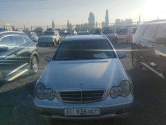 Сүрөт унаа Mercedes-Benz C-Класс