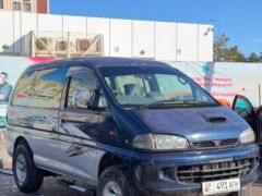 Сүрөт унаа Mitsubishi Delica