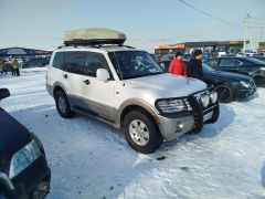 Сүрөт унаа Mitsubishi Montero