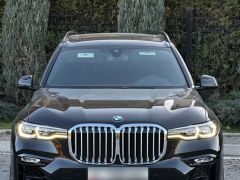 Photo of the vehicle BMW X7