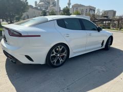 Сүрөт унаа Kia Stinger