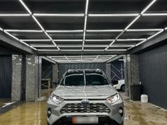 Сүрөт унаа Toyota RAV4