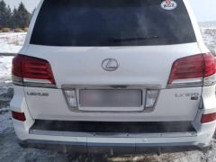 Photo of the vehicle Lexus LX