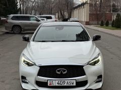 Photo of the vehicle Infiniti Q30