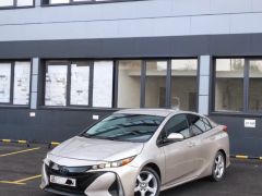 Фото авто Toyota Prius